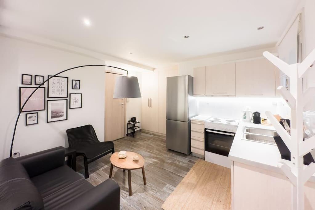 Elegant Athens Downtown Studio Экстерьер фото