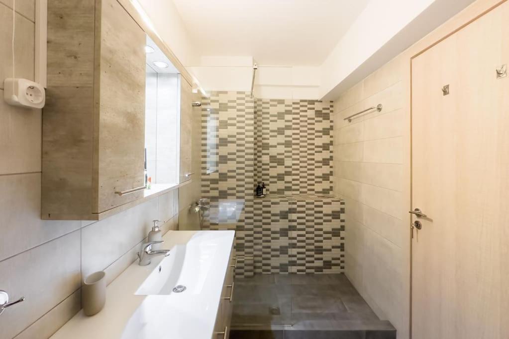 Elegant Athens Downtown Studio Экстерьер фото